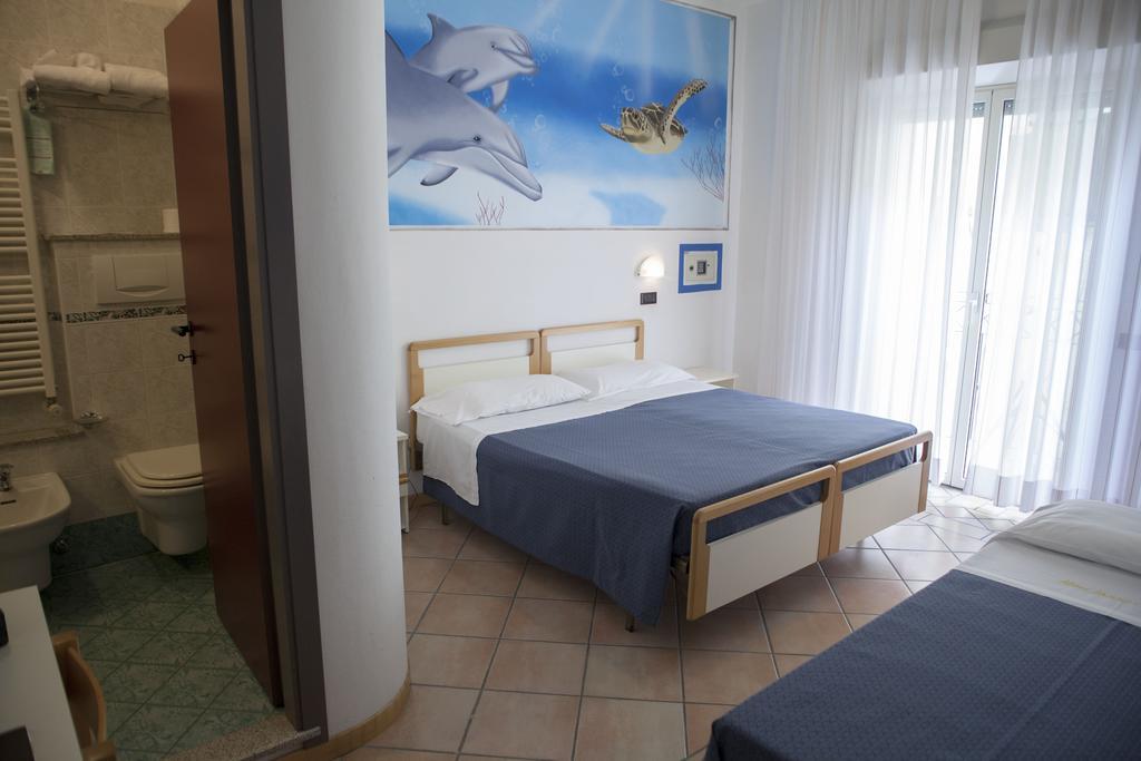 Hotel Vanni Misano Adriatico Camera foto