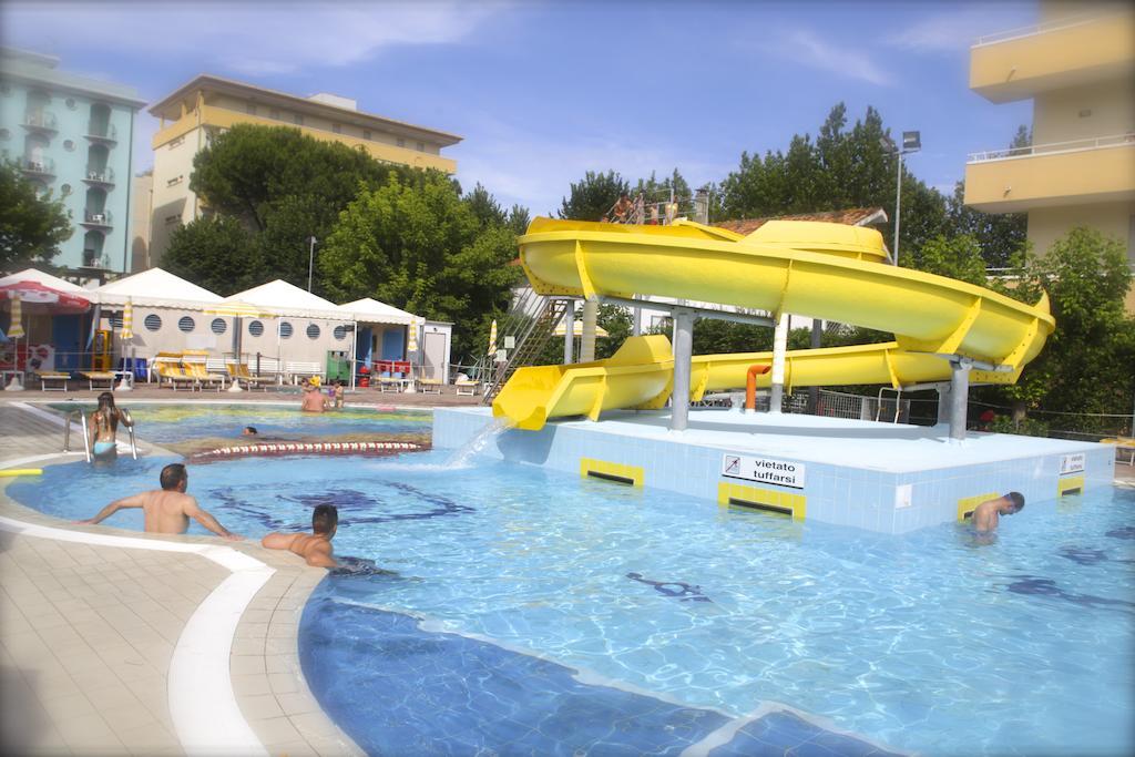 Hotel Vanni Misano Adriatico Esterno foto
