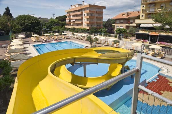Hotel Vanni Misano Adriatico Esterno foto