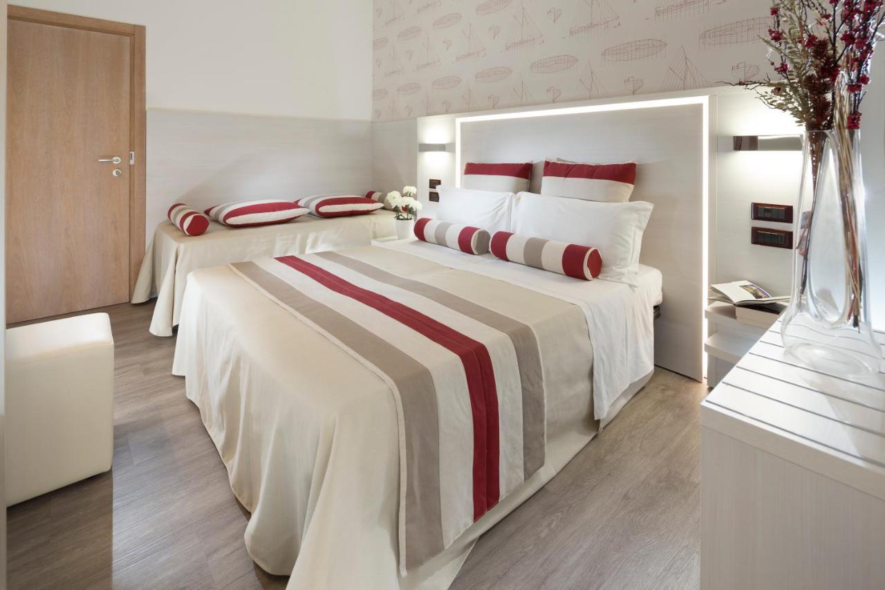 Hotel Vanni Misano Adriatico Esterno foto