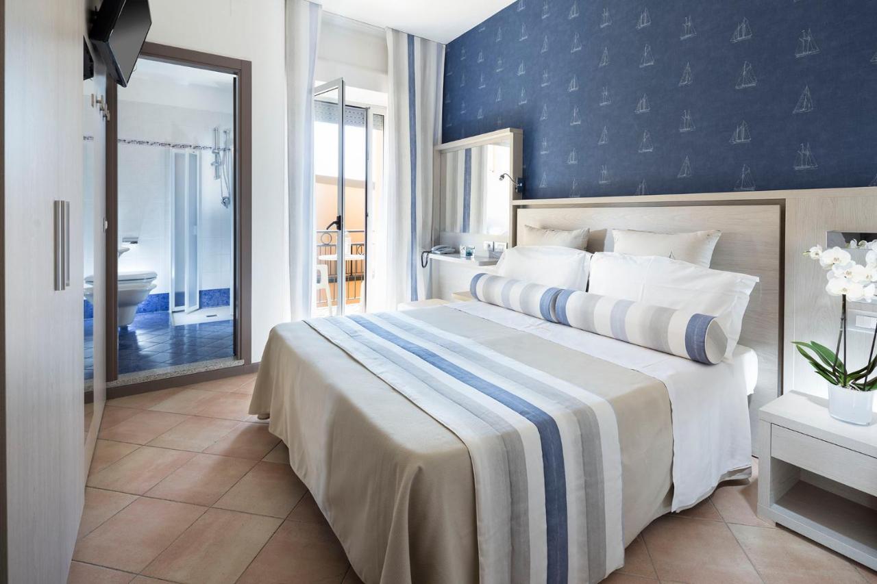 Hotel Vanni Misano Adriatico Esterno foto